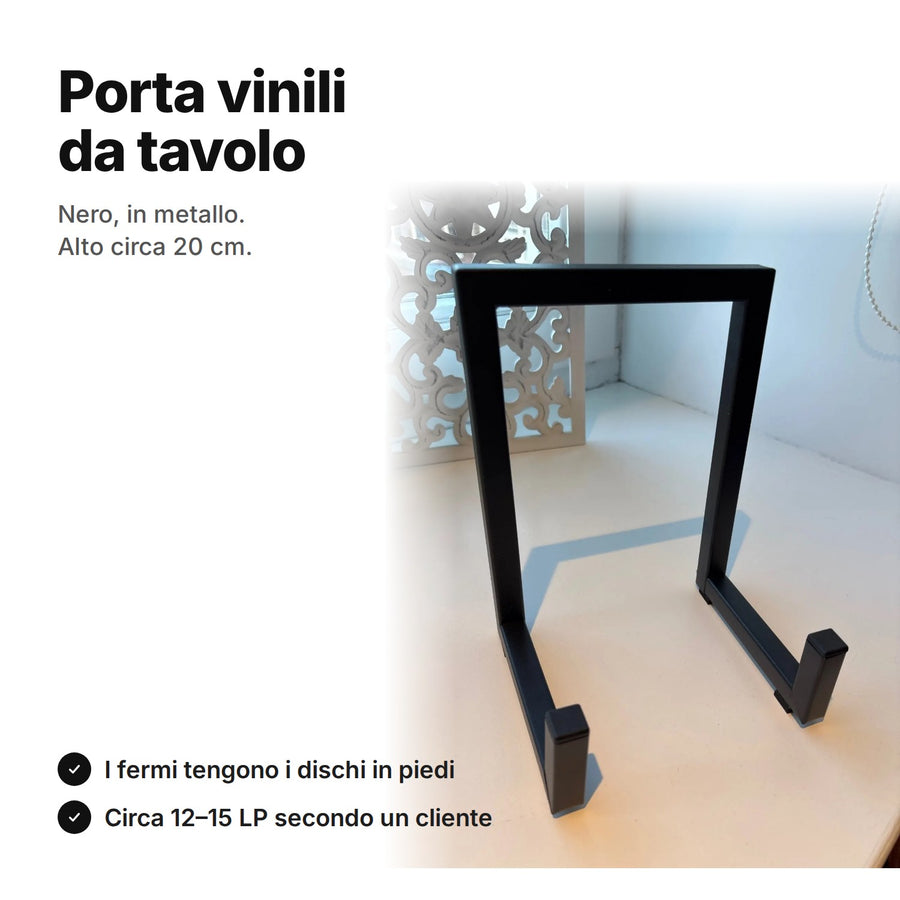 Porta vinili da tavolo nero su un davanzale, alto circa 20 cm, in metallo secondo il fornitore