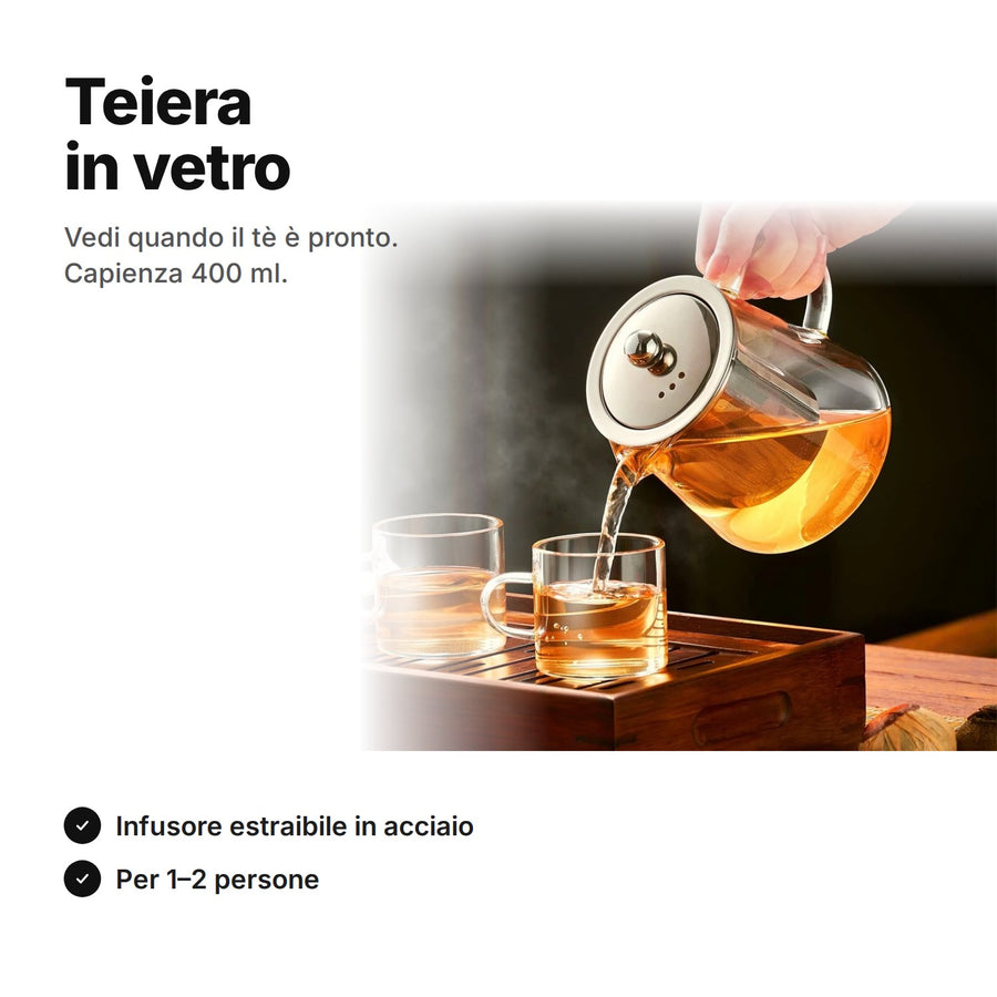 Teiera in vetro da 400 ml con infusore in acciaio inox: si versa il tè in piccoli bicchieri