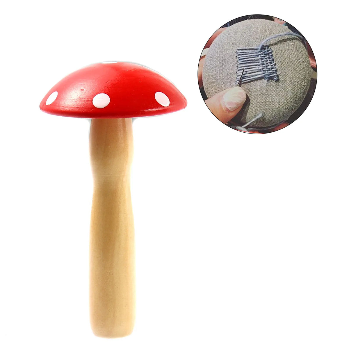 Uovo da rammendo a fungo in legno con cappello rosso a pois