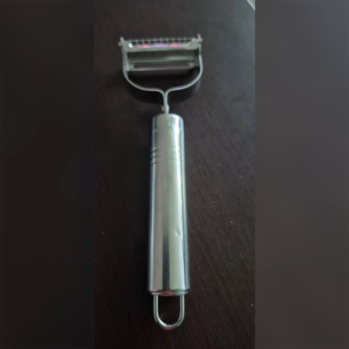 Foto di un acquirente: il pelapatate julienne intero, con manico e anello