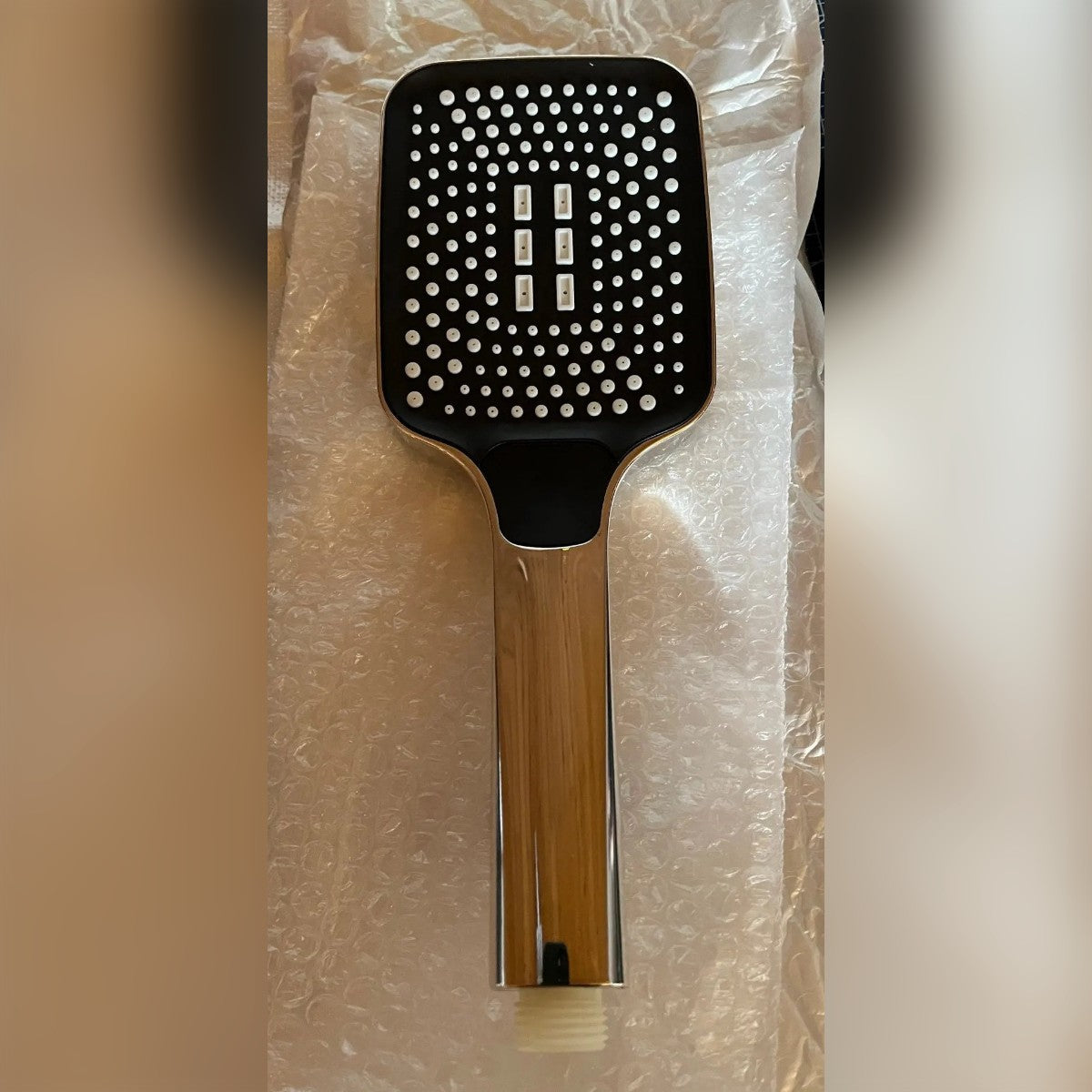 Foto di un cliente: il doccino sul pluriball appena tolto dalla confezione