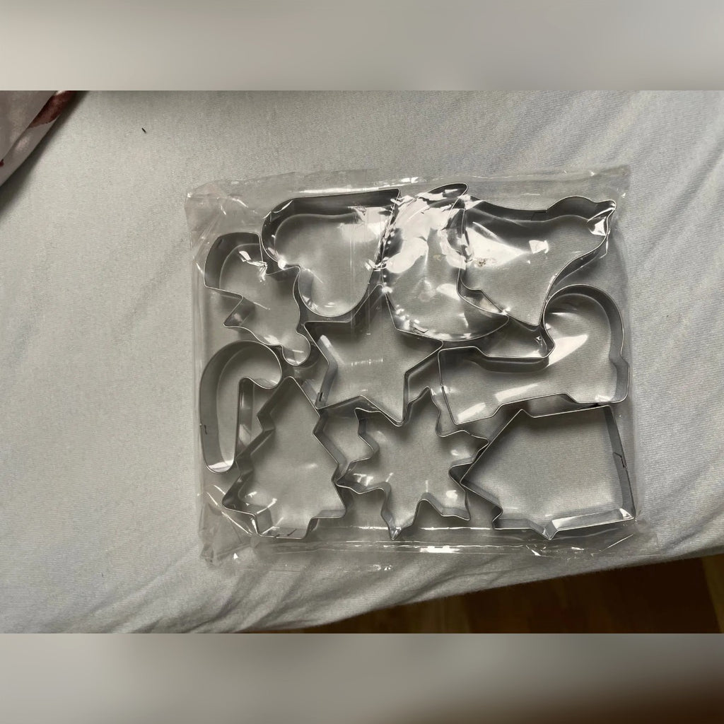 Foto di un acquirente: le 10 formine nella loro bustina