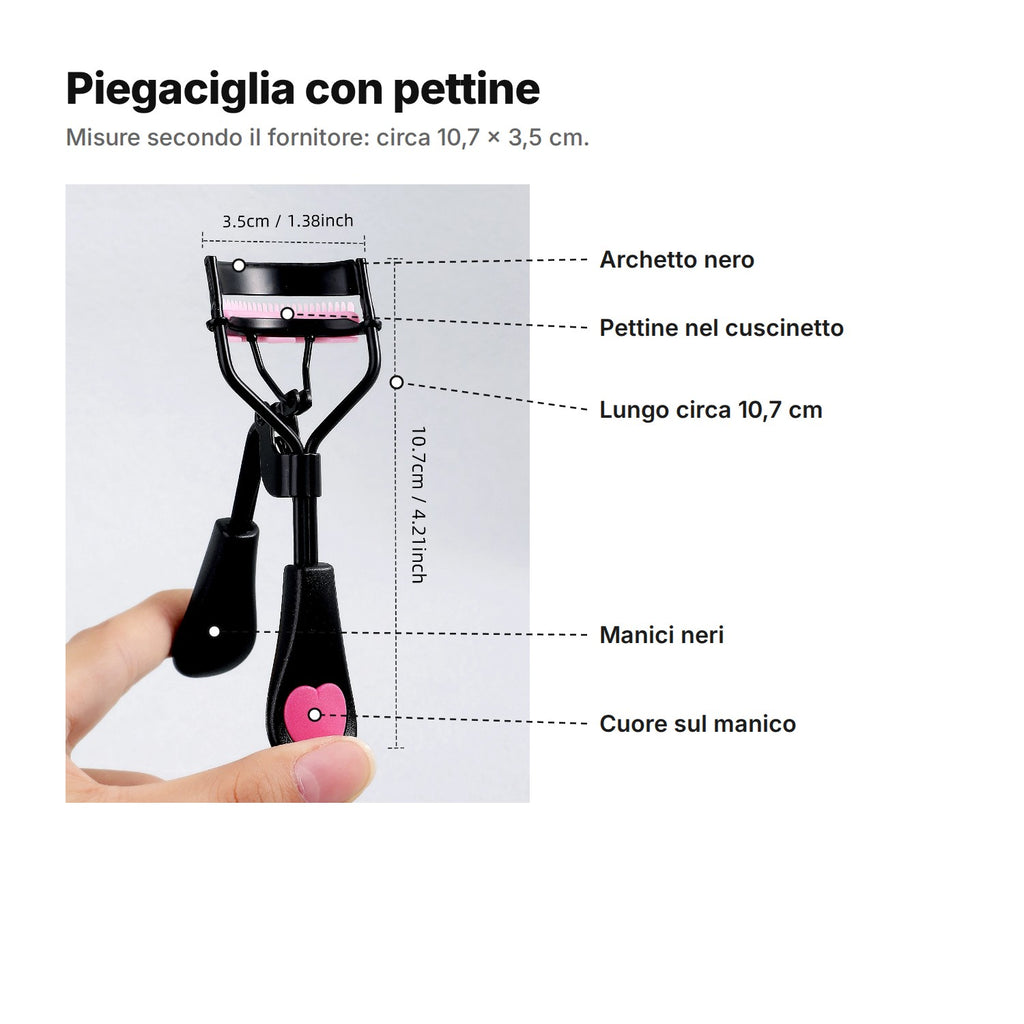 Piegaciglia con pettine spiegato: archetto nero, pettine nel cuscinetto, lungo circa 10,7 cm, manici neri e cuore sul manico