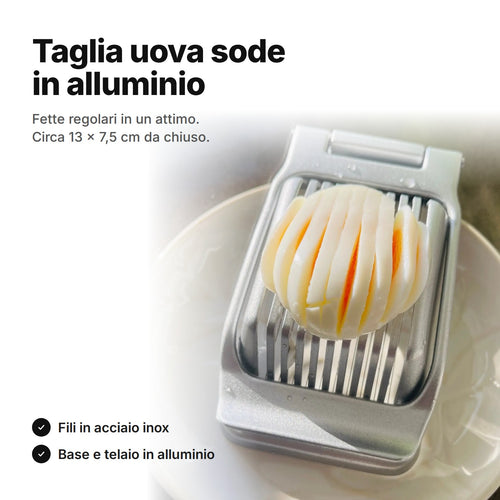 Taglia uova sode in alluminio con un uovo sodo tagliato a fette – circa 13 × 7,5 cm da chiuso